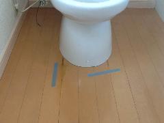 東京のマンションのトイレ床のフローリングリペア事例