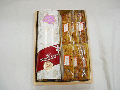伊賀タルトとブランデーケーキ 菓子工房 アンデルセン 洋菓子 焼き菓子 ウェディングケーキ 生菓子の販売 通販 創作菓子の事なら三重名張のアンデルセンへ
