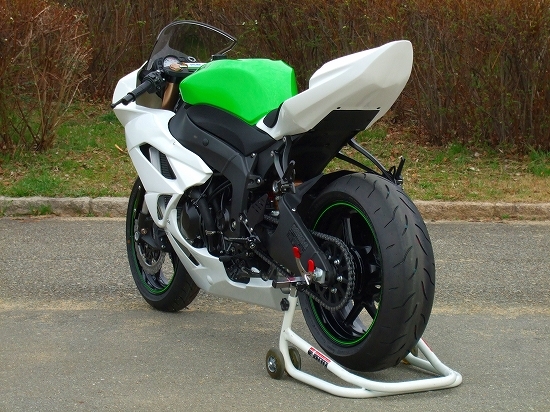 メール便可/取り寄せ 【送料着払い】２００３／２００４年式 ＺＸ６Ｒ