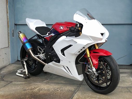 CBR1000F サイドカウル 左 黒 ホンダ 純正  バイク 部品 SC24 修復素材に ペイント素材に レア 車検 Genuine:22205498