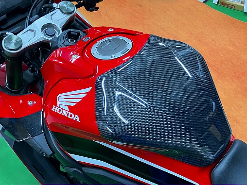 19～ CBR650R／ CB650R タンクプロテクター<TANK