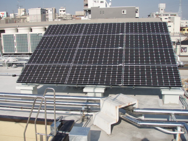 オフィスビル　太陽光発電　設置完了