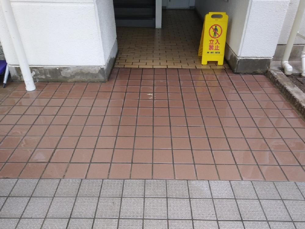 大阪市北区　マンション廊下滑り止め工事