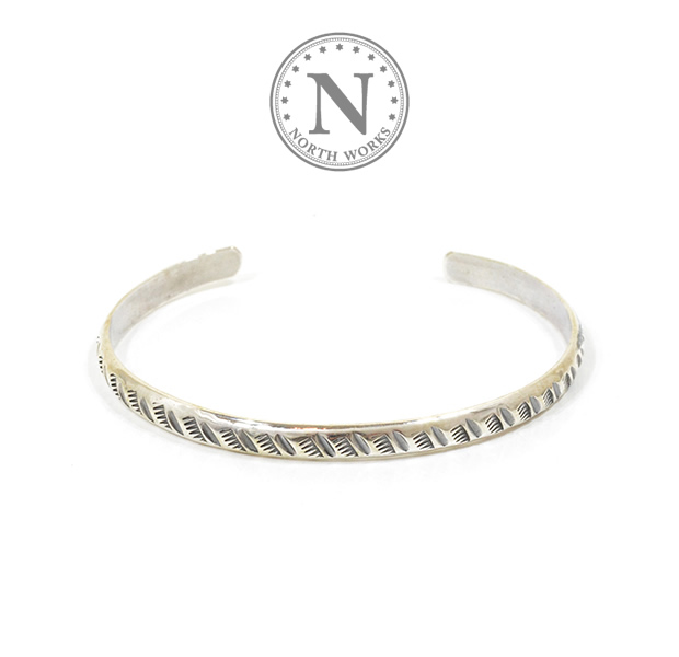 NORTH WORKS W-042 900Silver Round Cuff