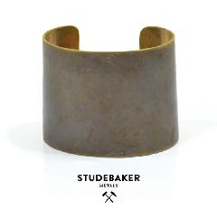 STUDEBAKER METALS BROAD CUF 2 INCH AMERICAN BRASS/WORK PATINA