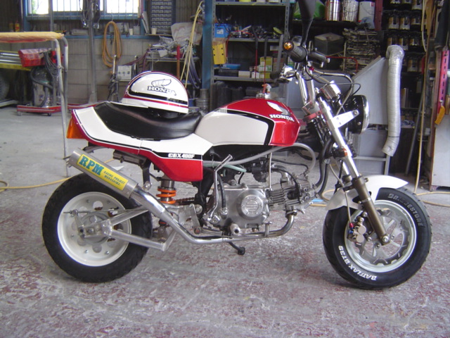 ホンダ モンキー CBXカラー