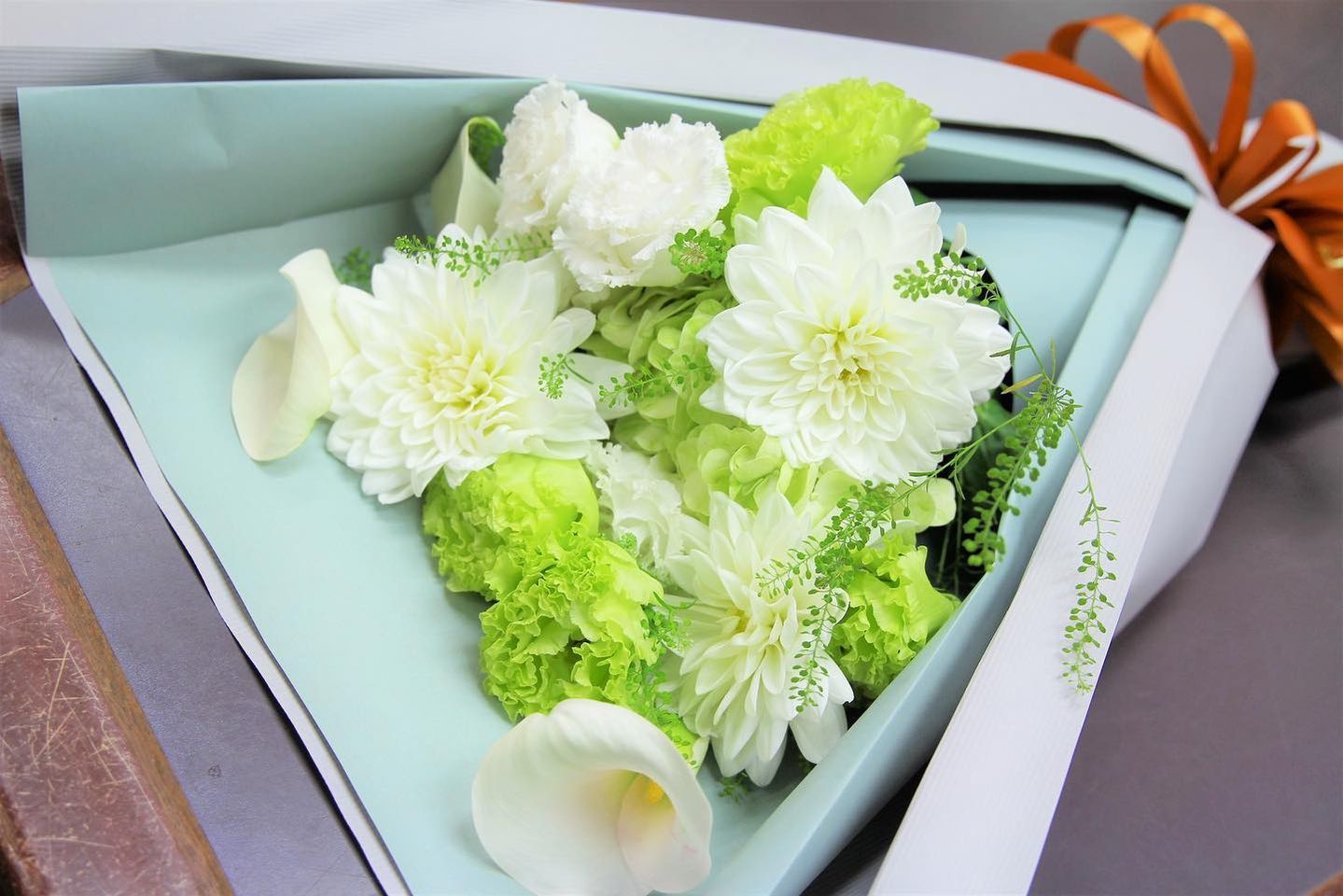 bouquet white&green