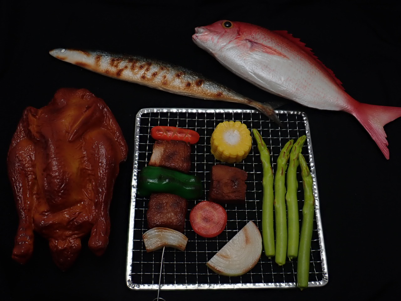 食品ディスプレイ・魚ディスプレイ・食品サンプル｜ビー玉の販売や店舗ディスプレイ用品などの通販サイト。飾り素材は大阪「飾りやドットコム」