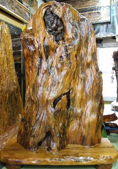　NO ６０　屋久杉　衝立　                                    　　　　　　　　　　　　　　　         自然木を使用した杢の良い品です。　　　　　　　　　　　　　　　　　　　　　