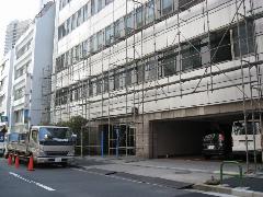 赤坂のオフィスビル足場施工