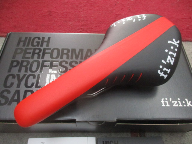 SELLE ROYAL FI'ZI:K Limited Color Edition ANTARES R3 kiumレール