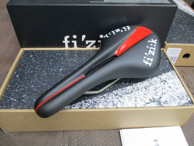 SELLE ROYAL FI'ZI:K Limited Color Edition ANTARES R3 OPEN kium