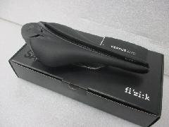 SELLE ROYAL FI'ZI:K VERSUS EVO ARIONE R3 kiumレール/セラロイヤル フィジーク バーサス エボ アリオネ R3 キウムレール for スネーク レギュラー 【ブラック】即納在庫あり