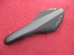 SELLE ROYAL FI'ZI:K ARIONE R1@J[{[ for Xl[N   ubN@y M[z̔I