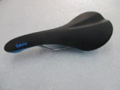 FABRIC SCOOP SHALLOW ELITE CrMo Saddle /ファブリック スクープ シャロウ エリート クロモリレール 【ブラック/ブルー】★完売致しました。
