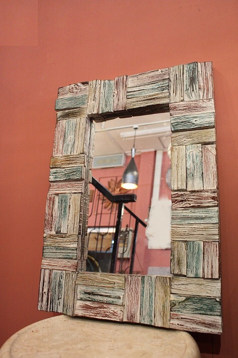 木製　壁掛けミラー /鏡　パステル