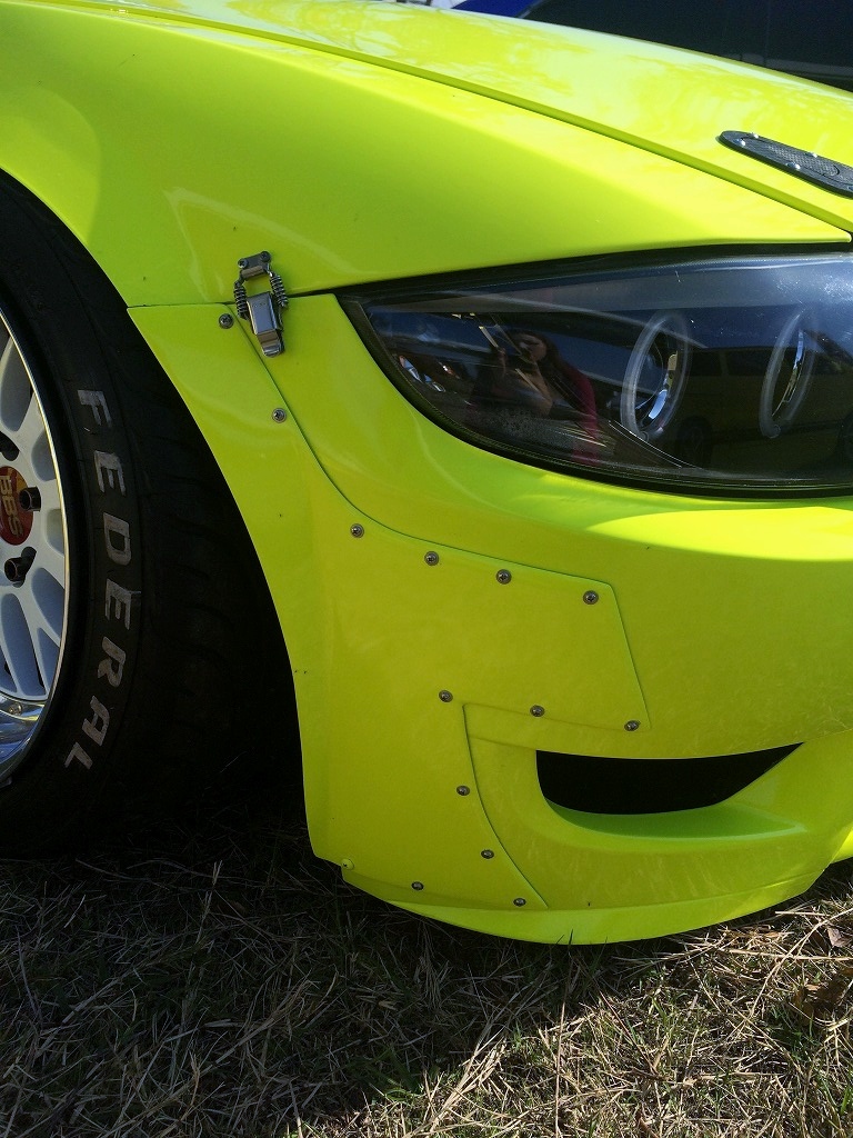 BMW Z4 xbg߃op[Jo[