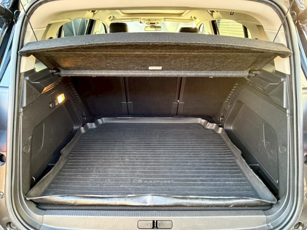 �V�g���G�� C5�G�A�N���XSUV