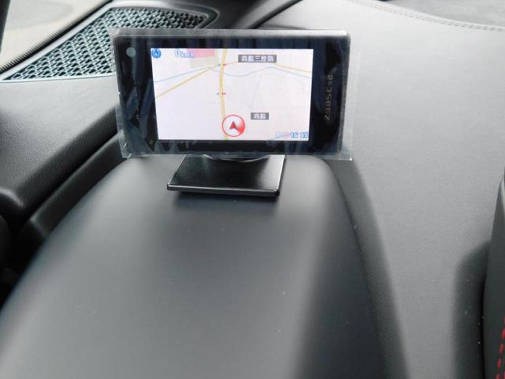 �����{���M�[�j �E���J���X�p�C�_�[