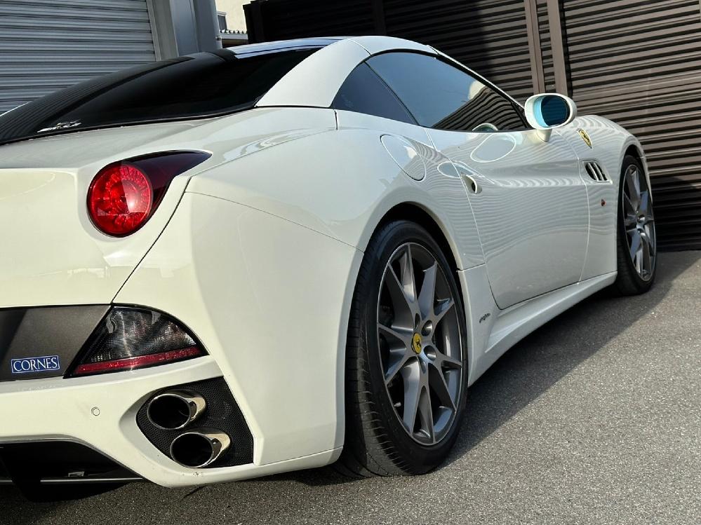 �t�F���[�� �J���t�H���j�A