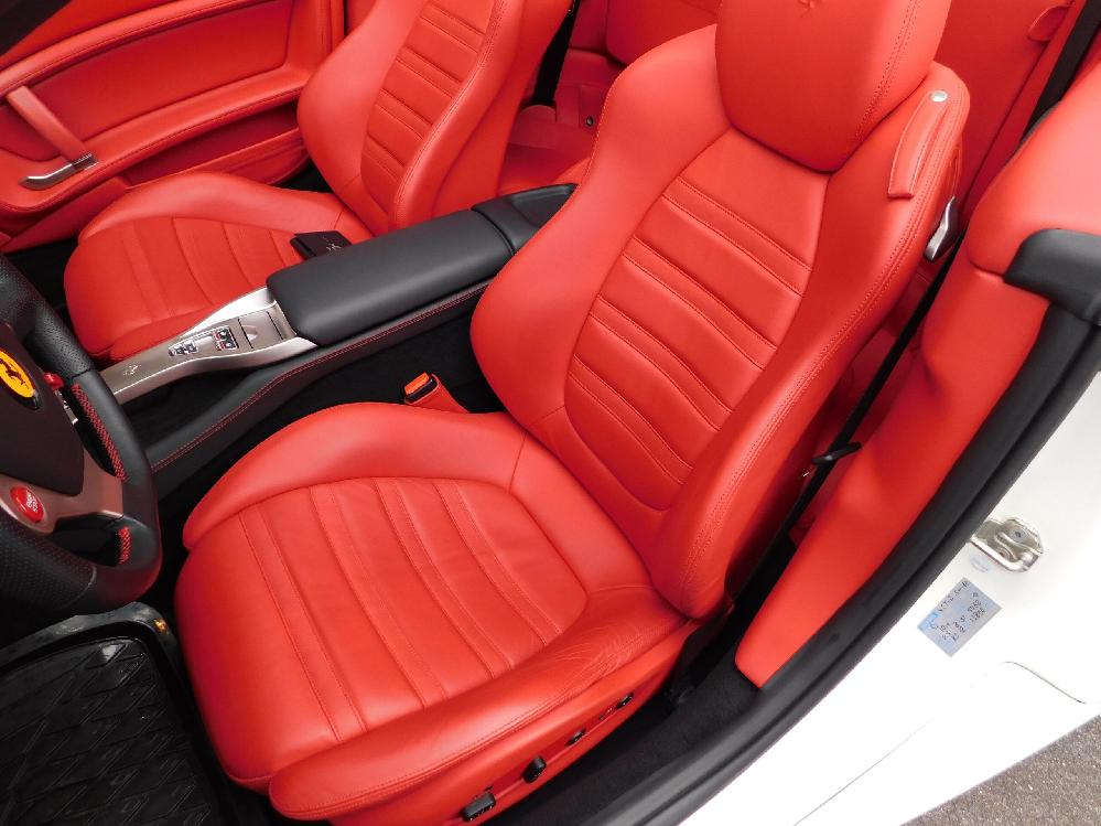 �t�F���[�� �J���t�H���j�A