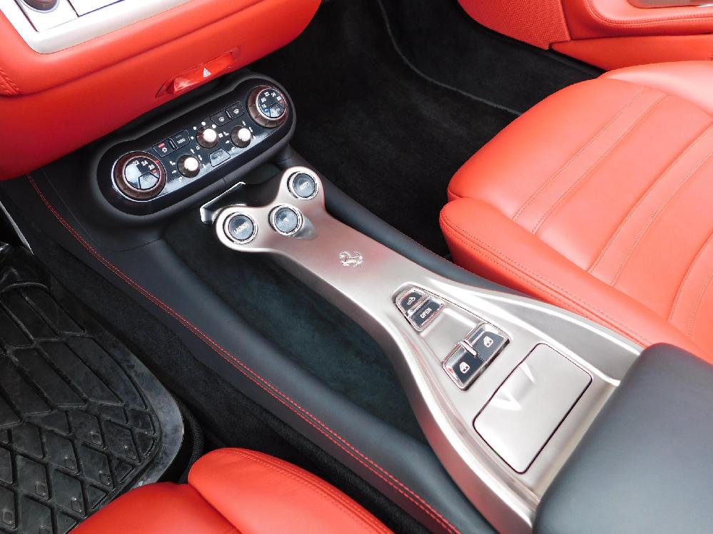 �t�F���[�� �J���t�H���j�A