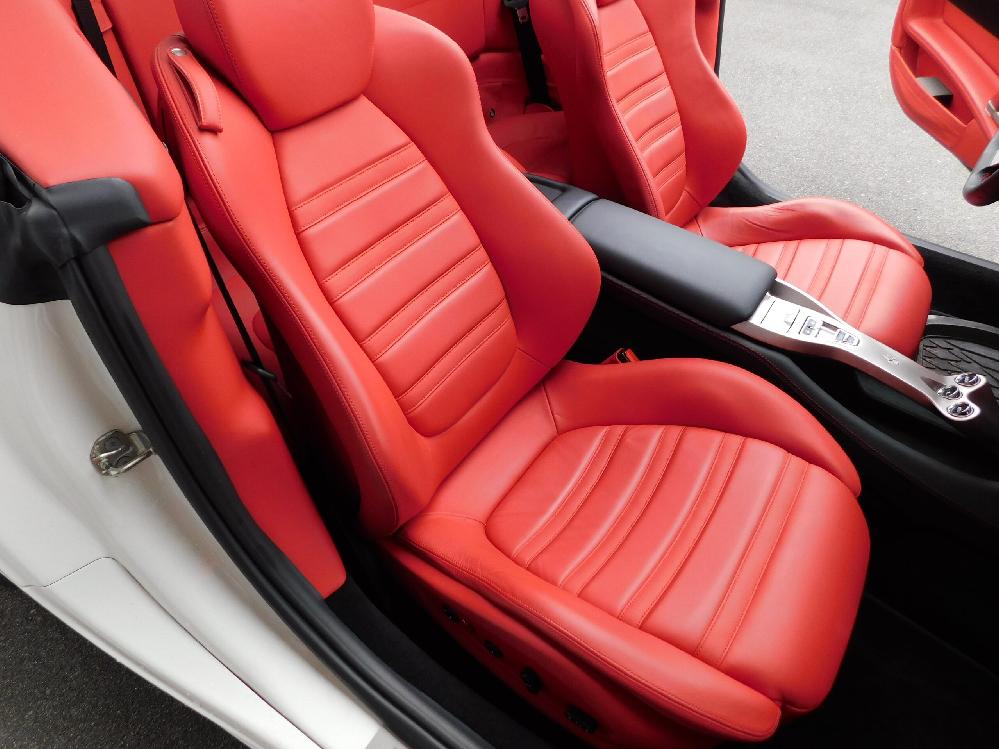 �t�F���[�� �J���t�H���j�A