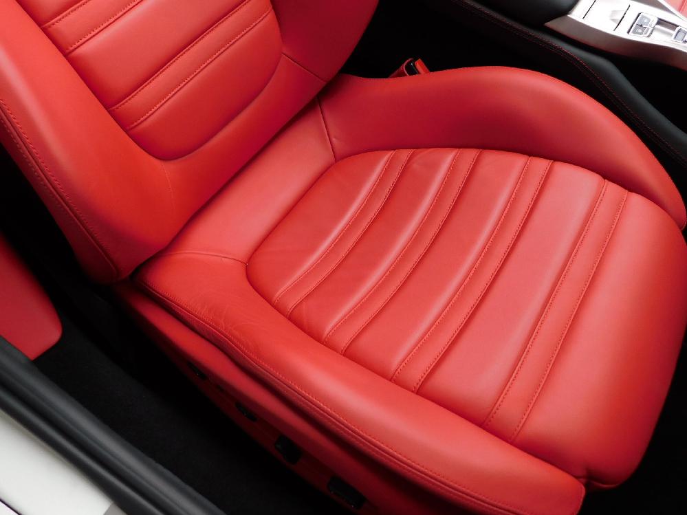 �t�F���[�� �J���t�H���j�A