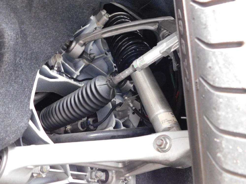 �t�F���[�� �J���t�H���j�A