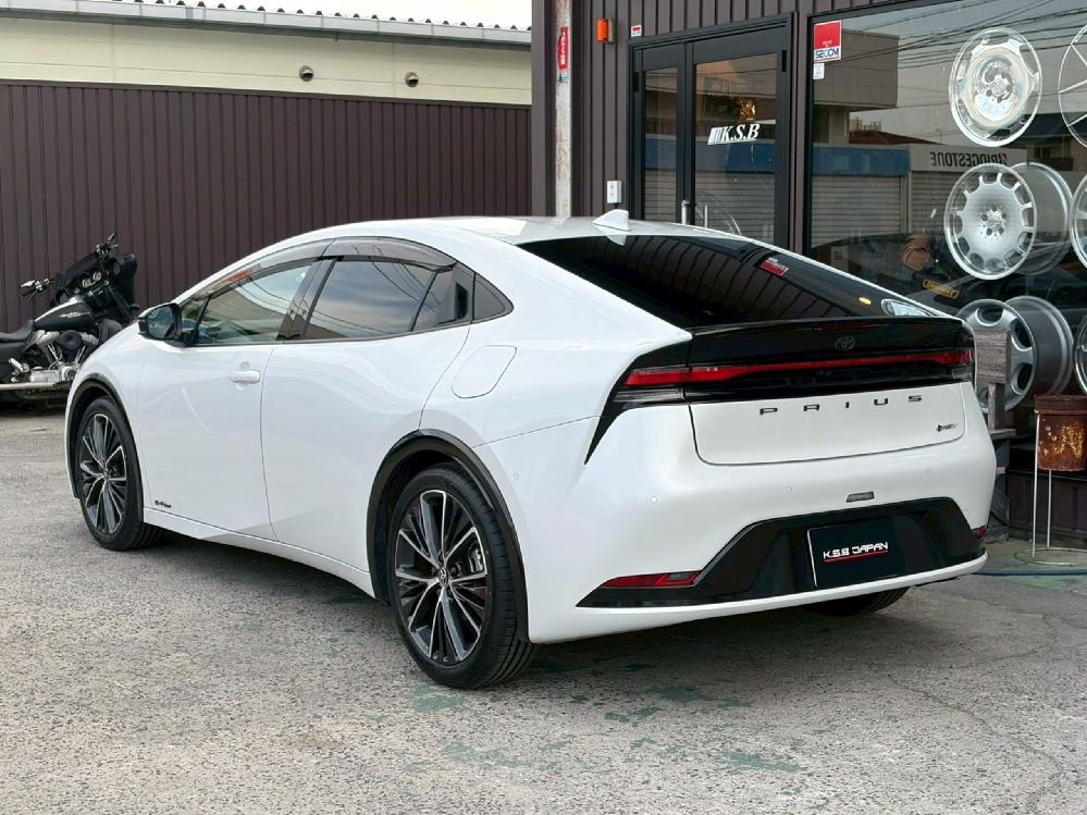 �g���^ �v���E�X