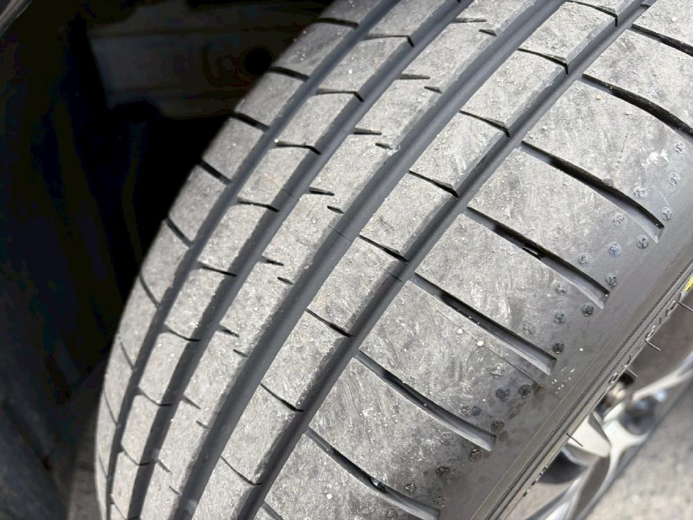 �g���^ �v���E�X