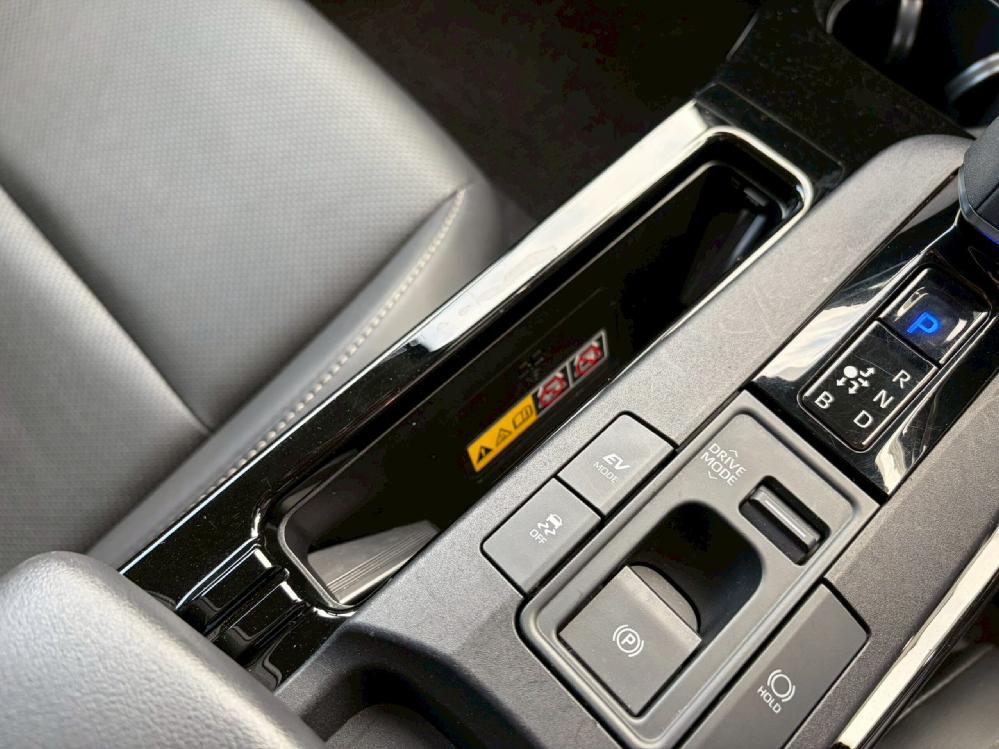 �g���^ �v���E�X