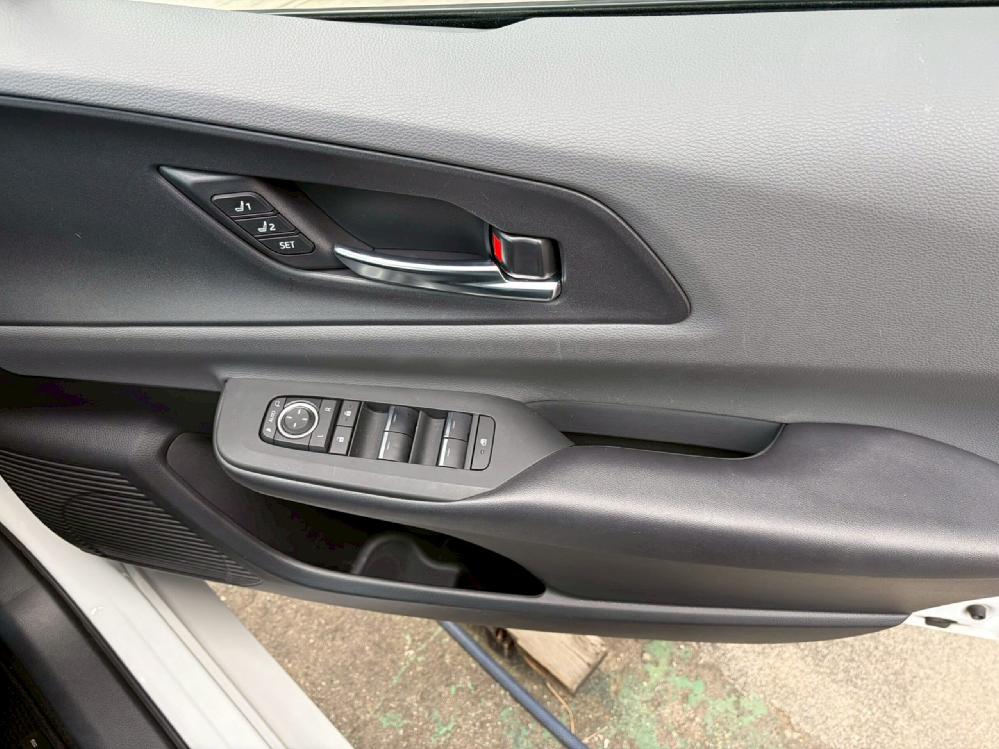 �g���^ �v���E�X