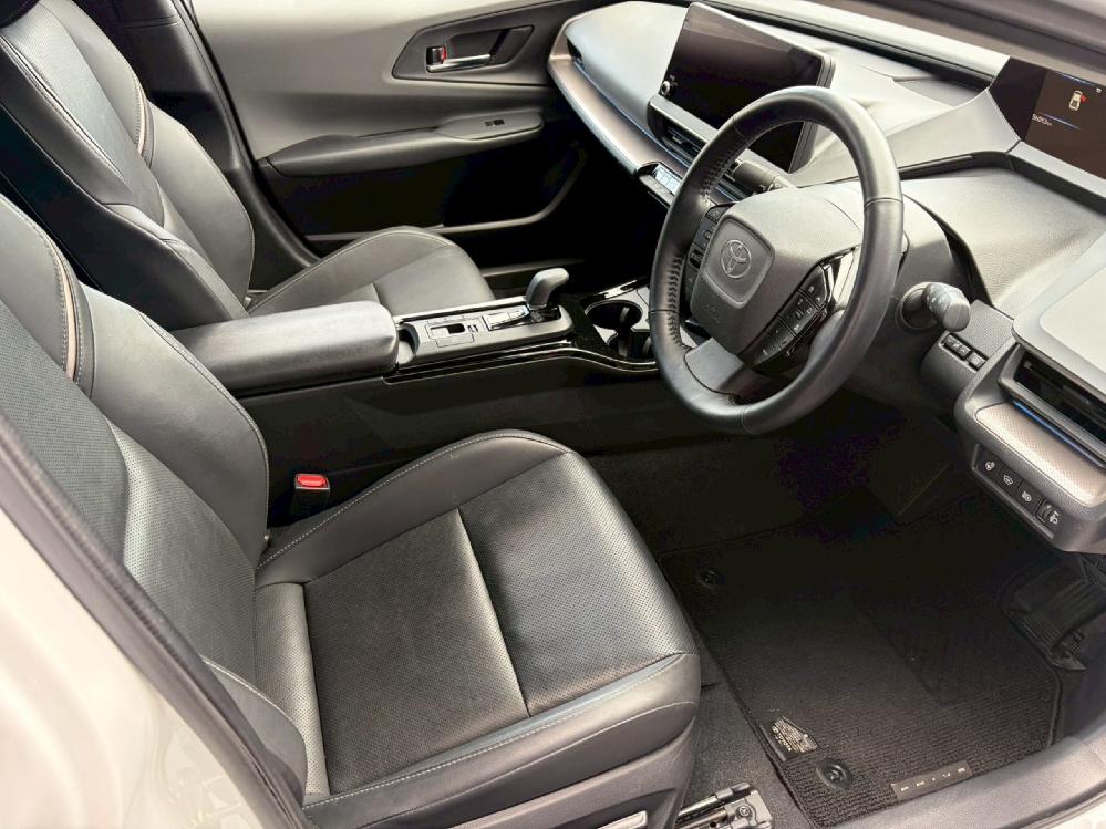 �g���^ �v���E�X