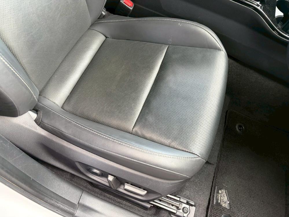 �g���^ �v���E�X