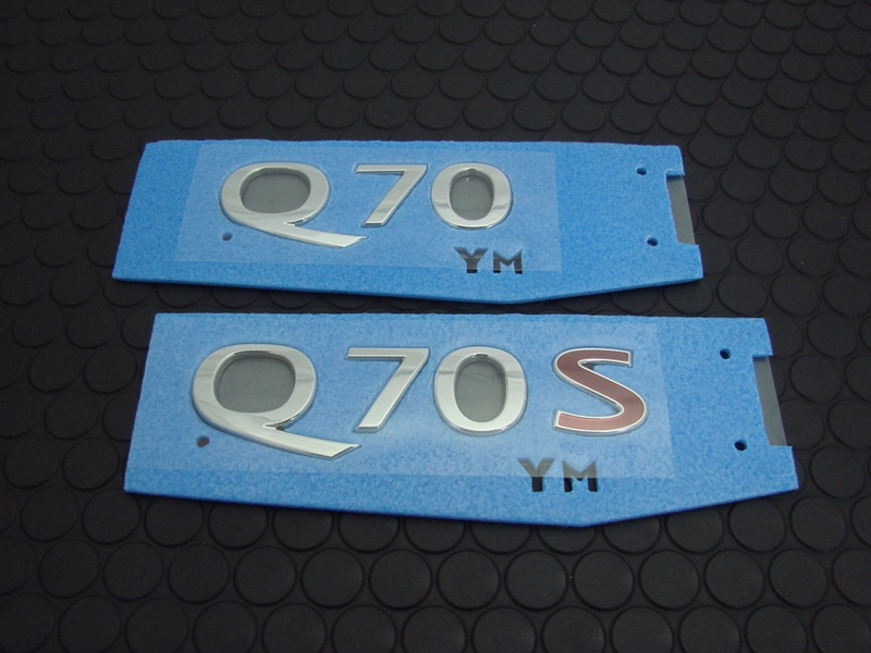 Q70/Q70S REAR EMBLEMiPij