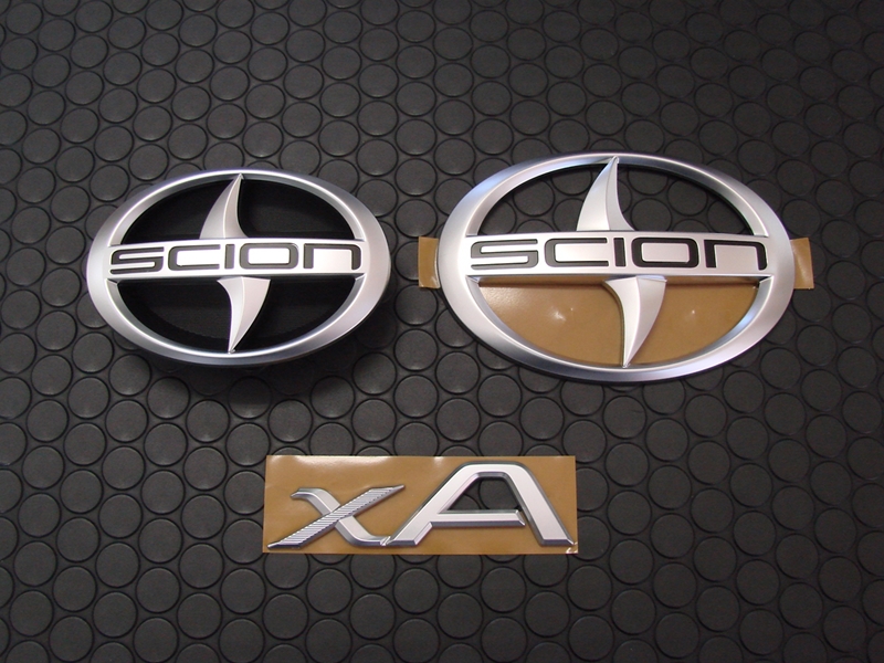 xA EMBLEM SET