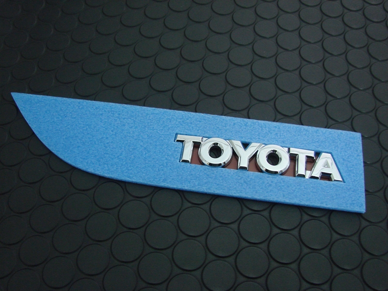 TOYOTA EMBLEM