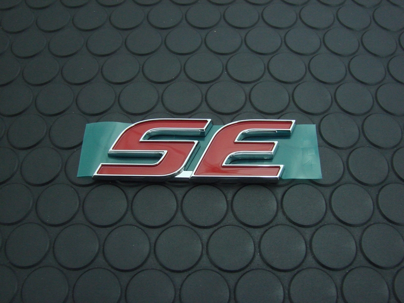 REAR SE EMBLEM