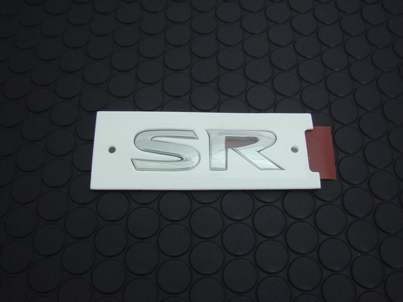 REAR SR EMBLEM