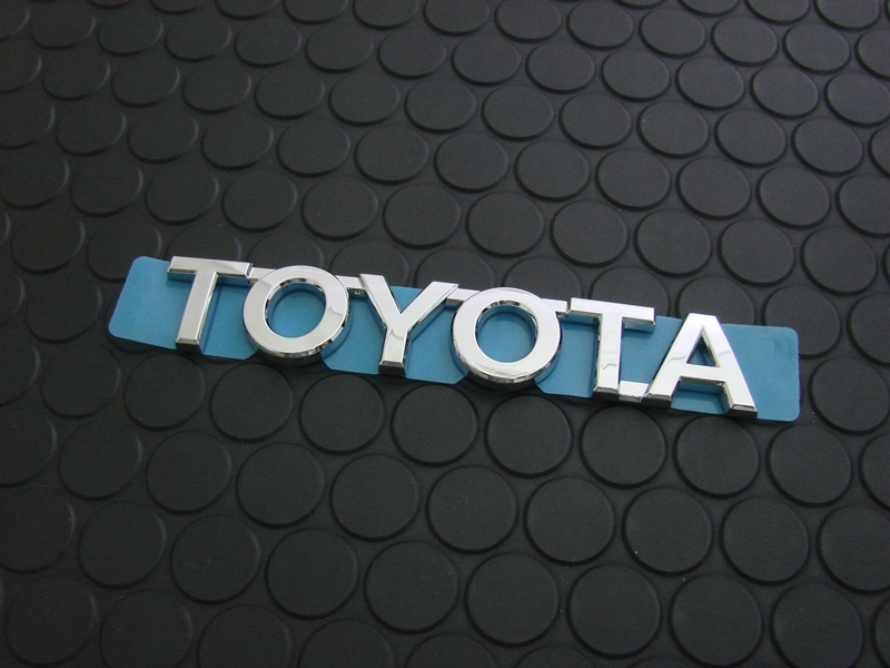 TOYOTA EMBLEM