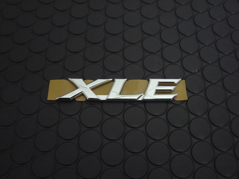 REAR XLE EMBLEM