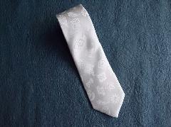 Â tie