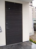 玄関ドア（愛知県稲沢市）コンシールドドアクローザー、隠し丁番
