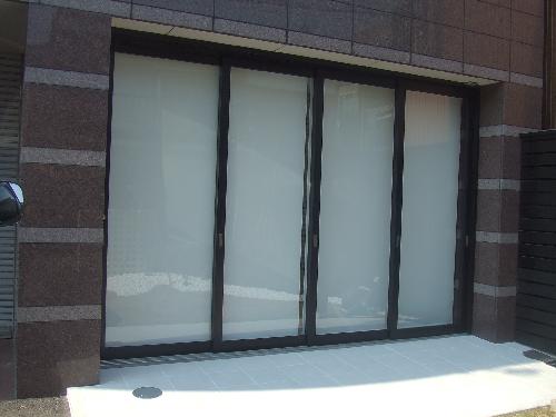 愛知県名古屋市ガラス戸、框戸、外部　ピンチブロック　
