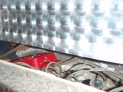 ����V�䕔�ɑ傫���J�����ꂽ���Ԃ���X���z�[���ɐN���B