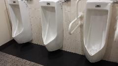 愛知県某家電量販店　トイレ清掃