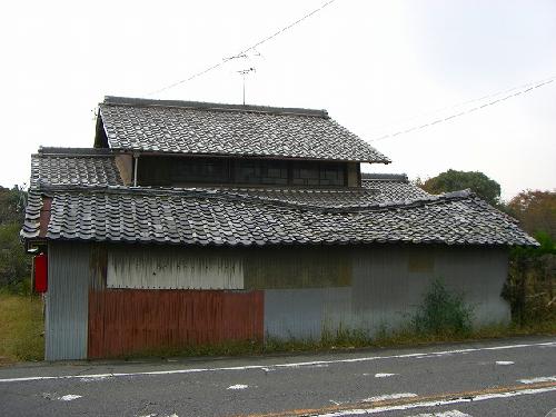 愛知県一宮市浅井町 一般家屋 解体工事 木造家屋 店舗 ビルの解体工事 駐車場工事なら愛知県一宮市の有限会社愛将リサイクル