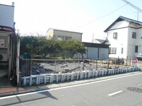 愛知県一宮市の車庫と樹木の撤去工事