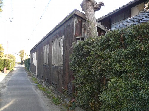 愛知県一宮市にて木造増築部分の解体工事